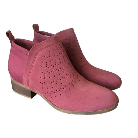 Toms Womens  Deia Maroon  Perforated Suede Side Zipper Ankle Booties Size 5.5 - Picture 1 of 8